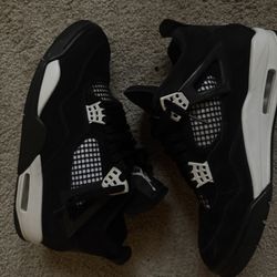 White Thunder 4’s Size 10 