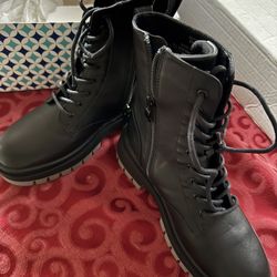 Women’s Boots (Black) 