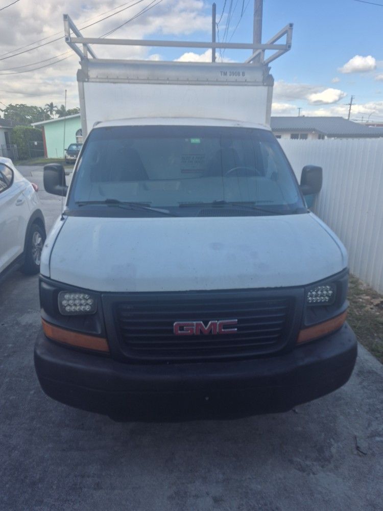 2008 GMC Savana