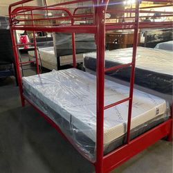 ♨️Thomas Twin/Twin Bunk Bed
ACME $20 Down Payment and delivery available 