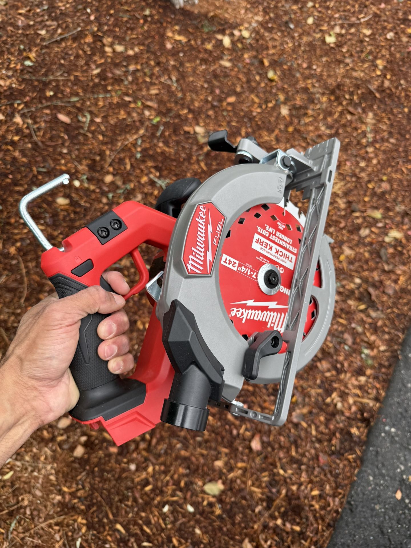 M18 FUEL 18V Lithium-Ion Brushless Cordless 7-1/4 in. Circular Saw