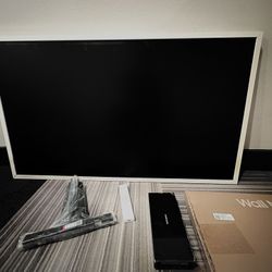 SAMSUNG 32-Inch FRAME TV WITH WHITE MAGNETIC FRAME