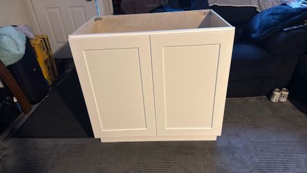 Bathroom vanity 36”/21