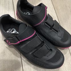 Women's Cycling Shoes, Size 39 or 8 US