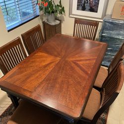 Gorgeous Drop-leaf Table With 8 Chairs