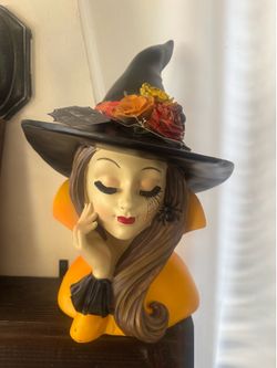 Large 17” Bella Lux Floral Halloween Witch with Spider  Viral