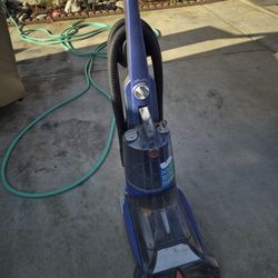 Rug Shampooing Machine