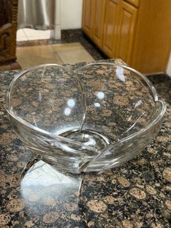 Glass serving bowl