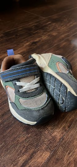 Toddler Shoes. USA Size 6