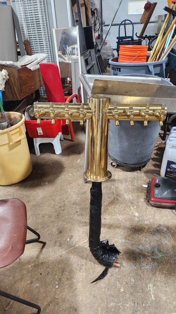 Micro Matic "T" Style Tap Draft Beer Tower - 8 Handles