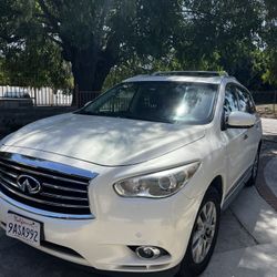 Infiniti Nissan JX 35
