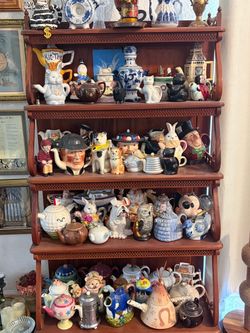 TEA POTS