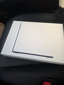 Brand New MacBook Air 13 In M4 Chip 