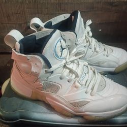 Jordan Jumpman Two Trey 