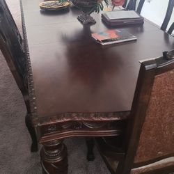 Dining Room Table 