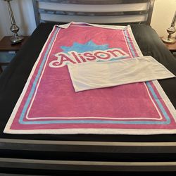 Alison Towel