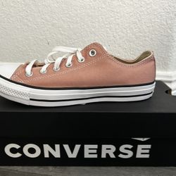 Brand new Converse Women’s Chuck Taylor sneakers in Canyon Clay. New in Box