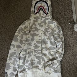Bape L