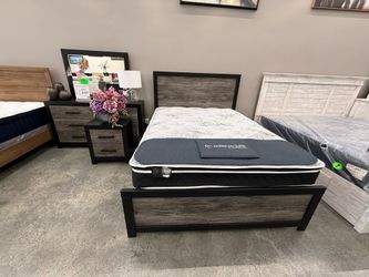 4 PC QUEEN BEDROOM SET