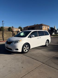 2011 Toyota Sienna