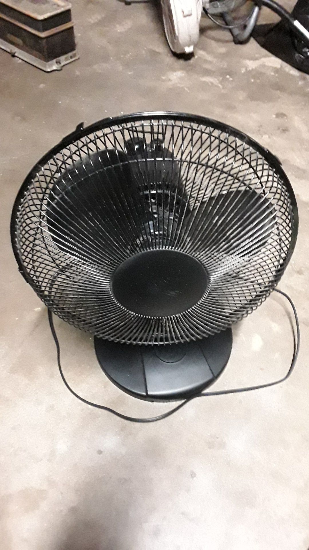 3 speed oscillating fan