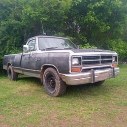 1987 Dodge D150