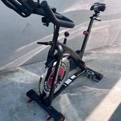 Schwinn IC3 Stationary Exercise Bike with Seat and Digital Display.