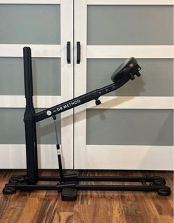 The DB Method Squat Exercise Machine