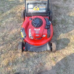 TROY-BUILT PUSH MOWER 