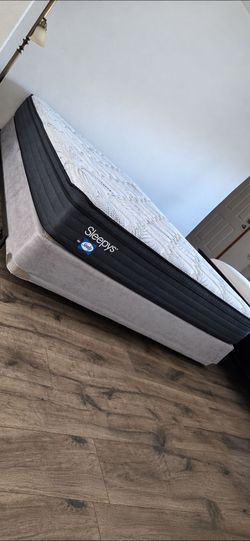 Newer Queen Sleepy's by Sealy Eurotop 11" Mattress, Boxspring and Metal Bed Frame