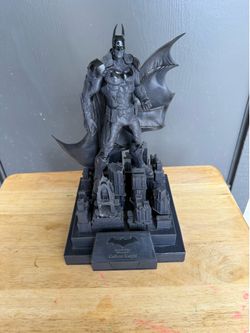Batman Gotham City Light Up Statue from Arkham Knight Collector's Edition