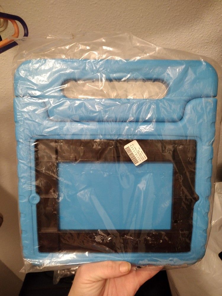 New In Plastic iPad 4/5 Generation Case