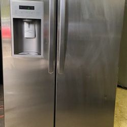 Super Nice Clean Stainless Steel Kenmore Side-by-side Refrigerator