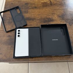 Samsung Galaxy Z Fold 5