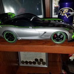 Very nice 1.18 Scale  Cars