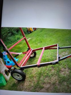 Foling trailer.   Tilts to load abd stands up