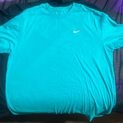 Nike Large Tee 
