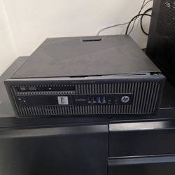 💻 2 Desktop Computers — Excellent Condition — Ready to Use