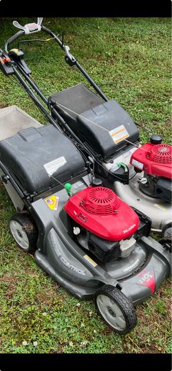 Honda self propelled with bags, lawn mowers