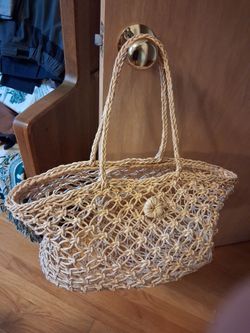 Knotted Straw Beach Tote
