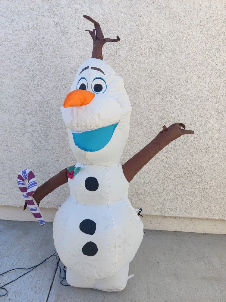 Olaf Inflatable Outdoor Decoration Christmas Xmas