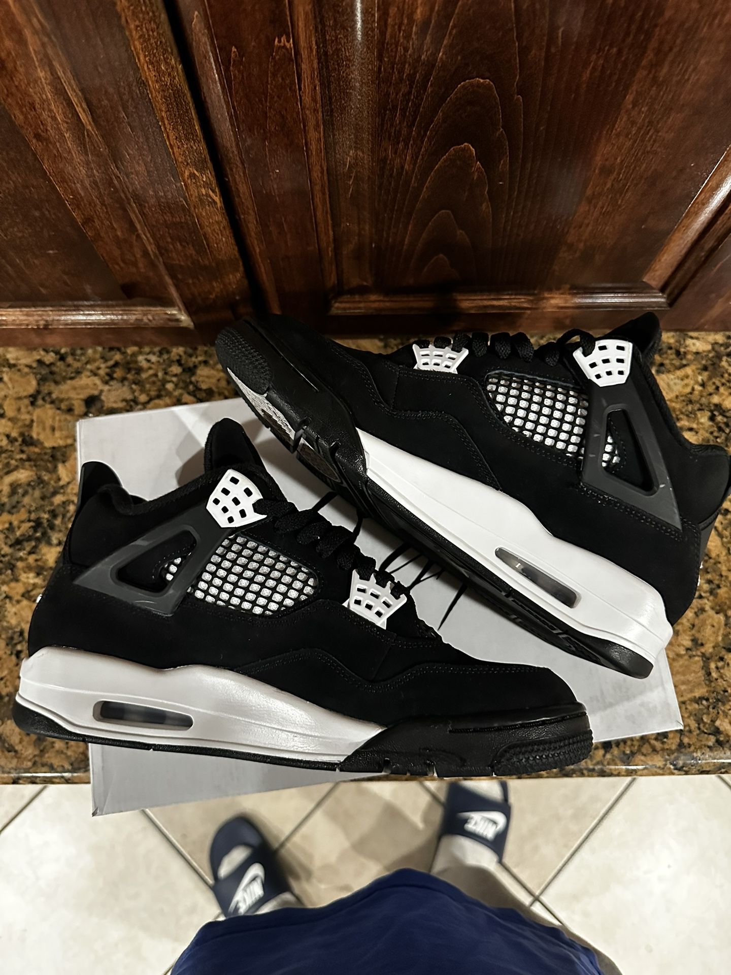 Jordan 4 Retro
