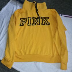 Pink Vs Pullover 