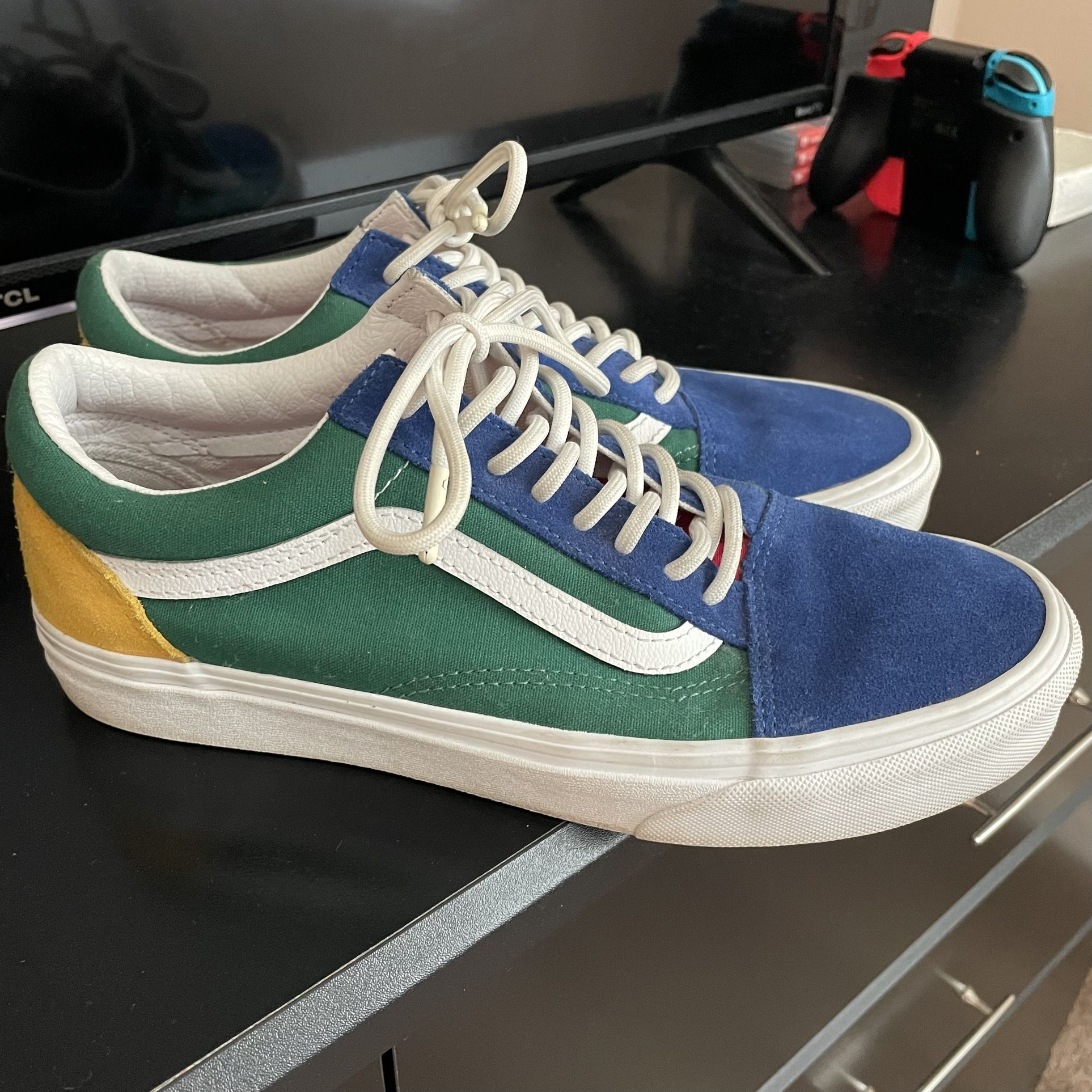 Vans (M 8.5 / W 10)
