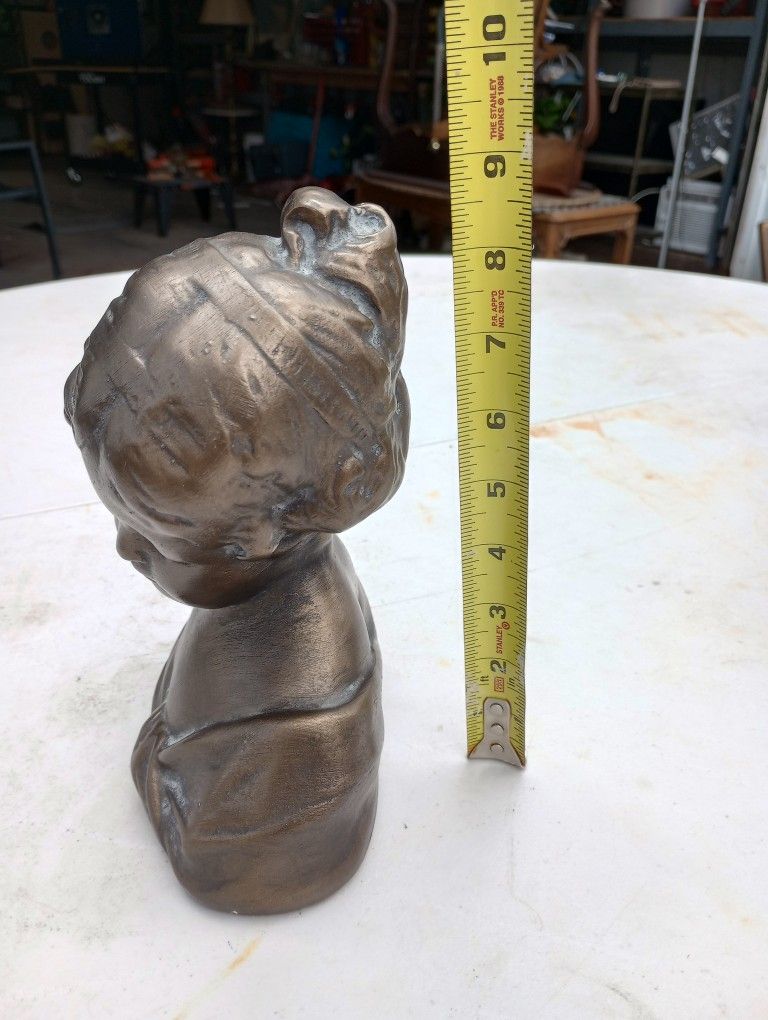 Sculpture Statue