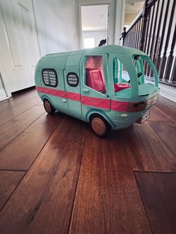 LOL Surprise OMG Glamper Fashion Camper Toy