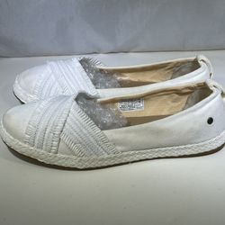 PreOwned UGG Australia Women's 6 Ynez White Shoes Flats Canvas Slip On