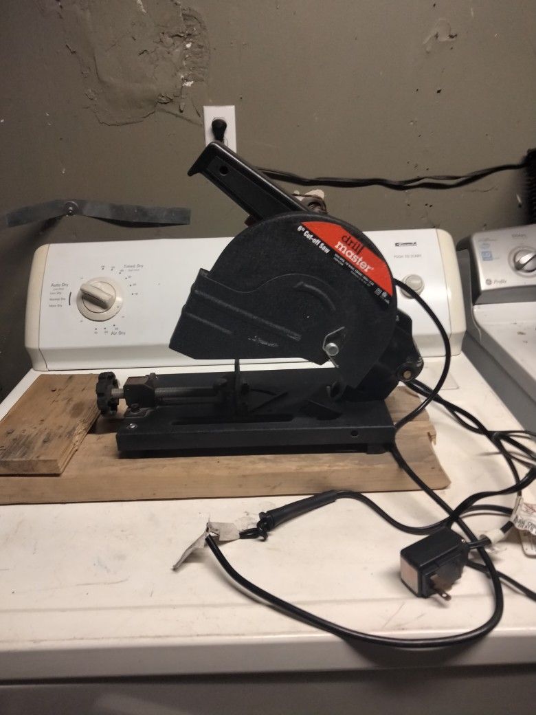 Drill Master 6 Cut Off Saw $25Trabaja Bien