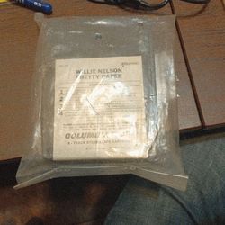 8 Track Stereo Tape Cartridge , Willy Nelson pretty Paper $ 20