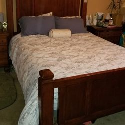 Queen Bedroom Suite - Cherry finish